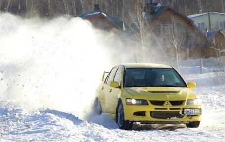 Mitsubishi Lancer Evolution VIII, 2003 год, 500 000 рублей, 3 фотография