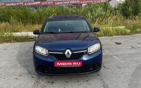 Renault Logan II, 2015 год, 600 000 рублей, 4 фотография