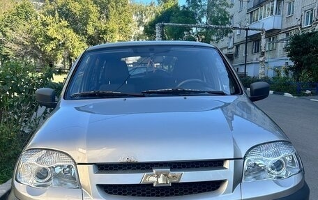 Chevrolet Niva I рестайлинг, 2014 год, 530 000 рублей, 4 фотография