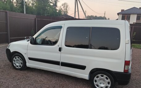 Peugeot Partner II рестайлинг 2, 2010 год, 450 000 рублей, 2 фотография
