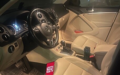 Volkswagen Tiguan I, 2016 год, 2 600 000 рублей, 4 фотография