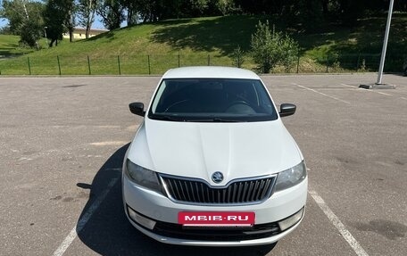 Skoda Rapid I, 2015 год, 900 000 рублей, 4 фотография