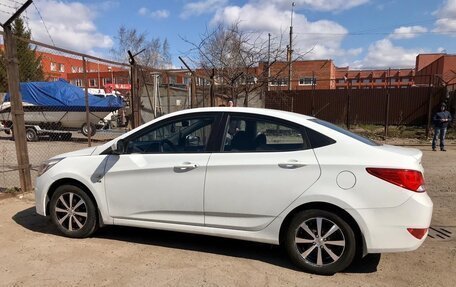 Hyundai Solaris II рестайлинг, 2016 год, 1 100 000 рублей, 4 фотография