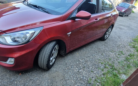 Hyundai Solaris II рестайлинг, 2013 год, 730 000 рублей, 5 фотография