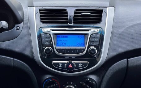 Hyundai Solaris II рестайлинг, 2013 год, 720 000 рублей, 18 фотография
