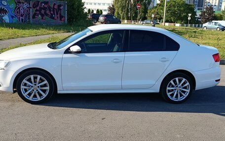 Volkswagen Jetta VI, 2012 год, 1 170 000 рублей, 3 фотография