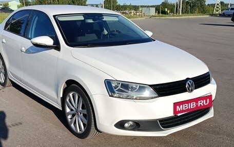 Volkswagen Jetta VI, 2012 год, 1 170 000 рублей, 2 фотография