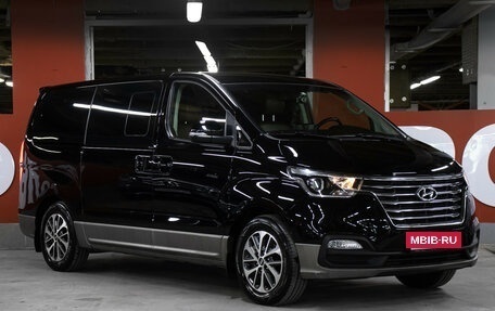 Hyundai Grand Starex Grand Starex I рестайлинг 2, 2020 год, 3 798 000 рублей, 3 фотография
