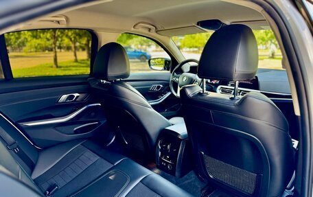 BMW 3 серия, 2019 год, 3 670 000 рублей, 28 фотография