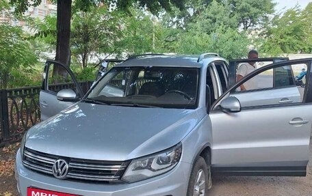 Volkswagen Tiguan I, 2013 год, 1 450 000 рублей, 2 фотография