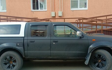 Nissan NP300, 2013 год, 1 800 000 рублей, 4 фотография