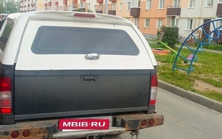 Nissan NP300, 2013 год, 1 800 000 рублей, 3 фотография