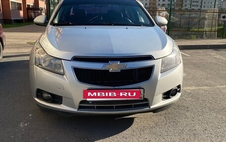 Chevrolet Cruze II, 2011 год, 830 000 рублей, 3 фотография