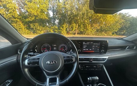 KIA K5, 2021 год, 2 400 000 рублей, 10 фотография