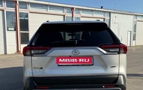 Toyota RAV4, 2019 год, 3 450 000 рублей, 14 фотография