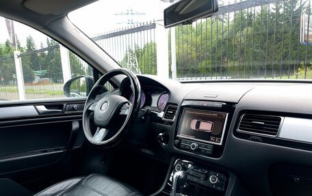 Volkswagen Touareg III, 2011 год, 1 949 000 рублей, 9 фотография