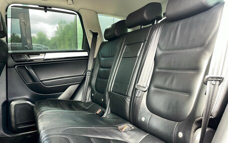 Volkswagen Touareg III, 2011 год, 1 949 000 рублей, 24 фотография