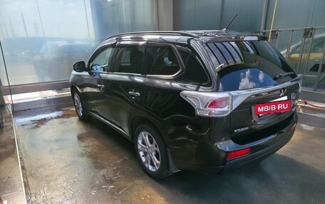 Mitsubishi Outlander III рестайлинг 3, 2012 год, 1 650 000 рублей, 15 фотография