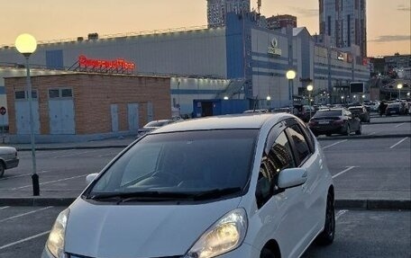 Honda Fit III, 2011 год, 930 000 рублей, 1 фотография