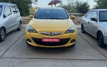 Opel Astra J, 2013 год, 890 000 рублей, 1 фотография