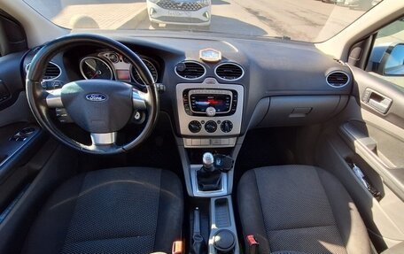 Ford Focus II рестайлинг, 2010 год, 3 фотография