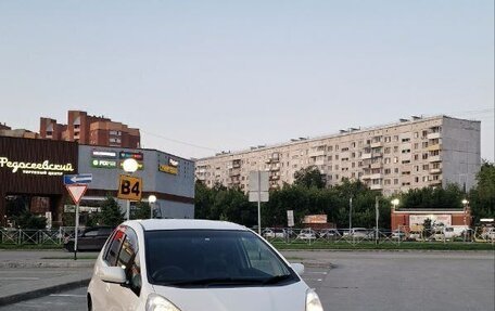 Honda Fit III, 2011 год, 930 000 рублей, 4 фотография