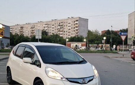 Honda Fit III, 2011 год, 930 000 рублей, 2 фотография
