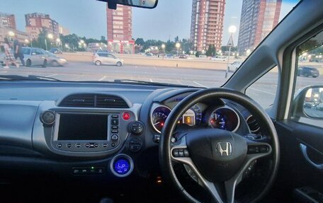 Honda Fit III, 2011 год, 930 000 рублей, 26 фотография