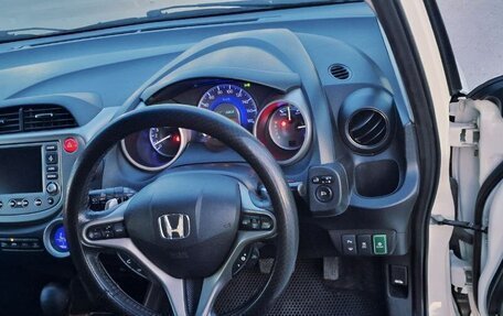 Honda Fit III, 2011 год, 930 000 рублей, 21 фотография