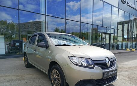 Renault Logan II, 2018 год, 699 800 рублей, 3 фотография