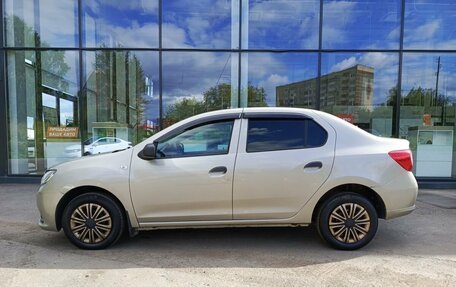 Renault Logan II, 2018 год, 699 800 рублей, 10 фотография
