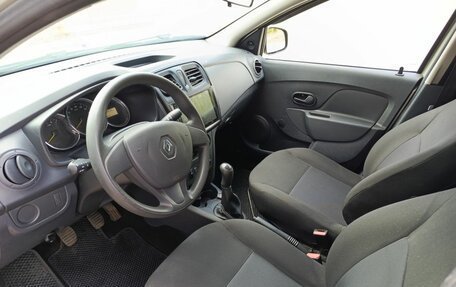 Renault Logan II, 2018 год, 699 800 рублей, 20 фотография