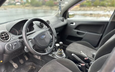 Ford Fiesta, 2005 год, 300 000 рублей, 6 фотография