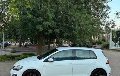 Volkswagen Golf GTI VII, 2019 год, 2 950 000 рублей, 2 фотография