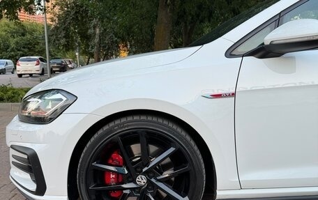 Volkswagen Golf GTI VII, 2019 год, 2 950 000 рублей, 10 фотография