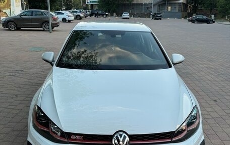 Volkswagen Golf GTI VII, 2019 год, 2 950 000 рублей, 6 фотография