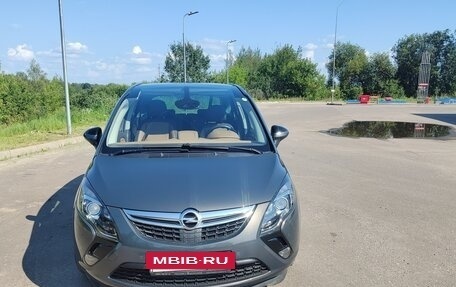 Opel Zafira C рестайлинг, 2014 год, 2 050 000 рублей, 2 фотография