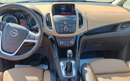 Opel Zafira C рестайлинг, 2014 год, 2 050 000 рублей, 5 фотография