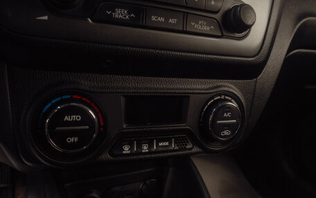KIA Rio III рестайлинг, 2013 год, 949 000 рублей, 15 фотография