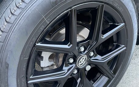 Toyota RAV4, 2019 год, 3 920 000 рублей, 10 фотография
