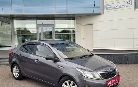 KIA Rio III рестайлинг, 2015 год, 725 000 рублей, 2 фотография