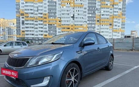 KIA Rio III рестайлинг, 2013 год, 680 000 рублей, 2 фотография