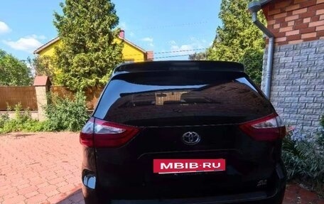 Toyota Sienna III, 2017 год, 3 100 000 рублей, 3 фотография