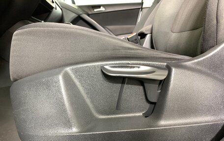 Volkswagen Tiguan I, 2011 год, 948 000 рублей, 16 фотография