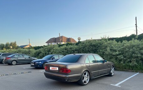Mercedes-Benz E-Класс, 1996 год, 265 000 рублей, 4 фотография