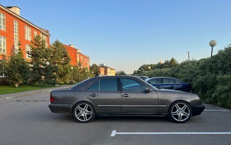 Mercedes-Benz E-Класс, 1996 год, 265 000 рублей, 5 фотография
