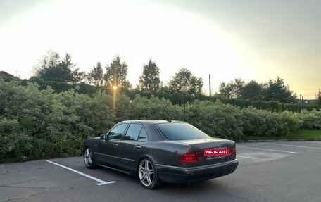 Mercedes-Benz E-Класс, 1996 год, 265 000 рублей, 3 фотография