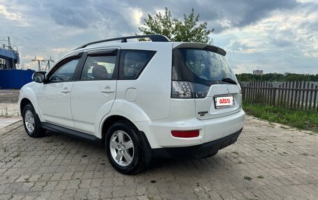 Mitsubishi Outlander III рестайлинг 3, 2011 год, 950 000 рублей, 7 фотография