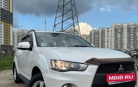 Mitsubishi Outlander III рестайлинг 3, 2011 год, 950 000 рублей, 12 фотография