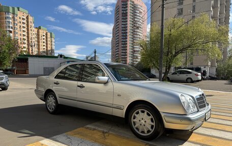 Mercedes-Benz E-Класс, 1998 год, 1 650 000 рублей, 7 фотография